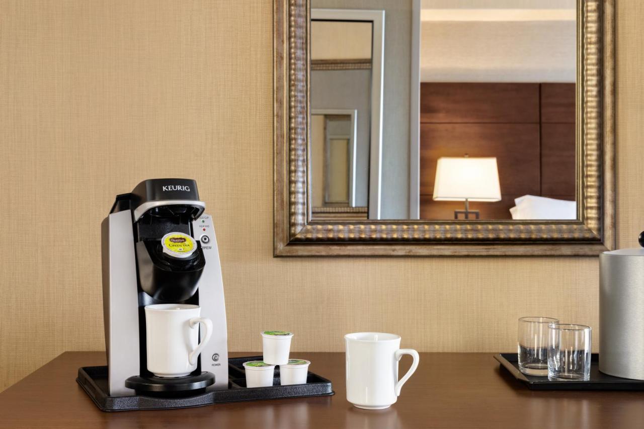 Holiday Inn National Airport/Crystal City By Ihg Arlington Bagian luar foto