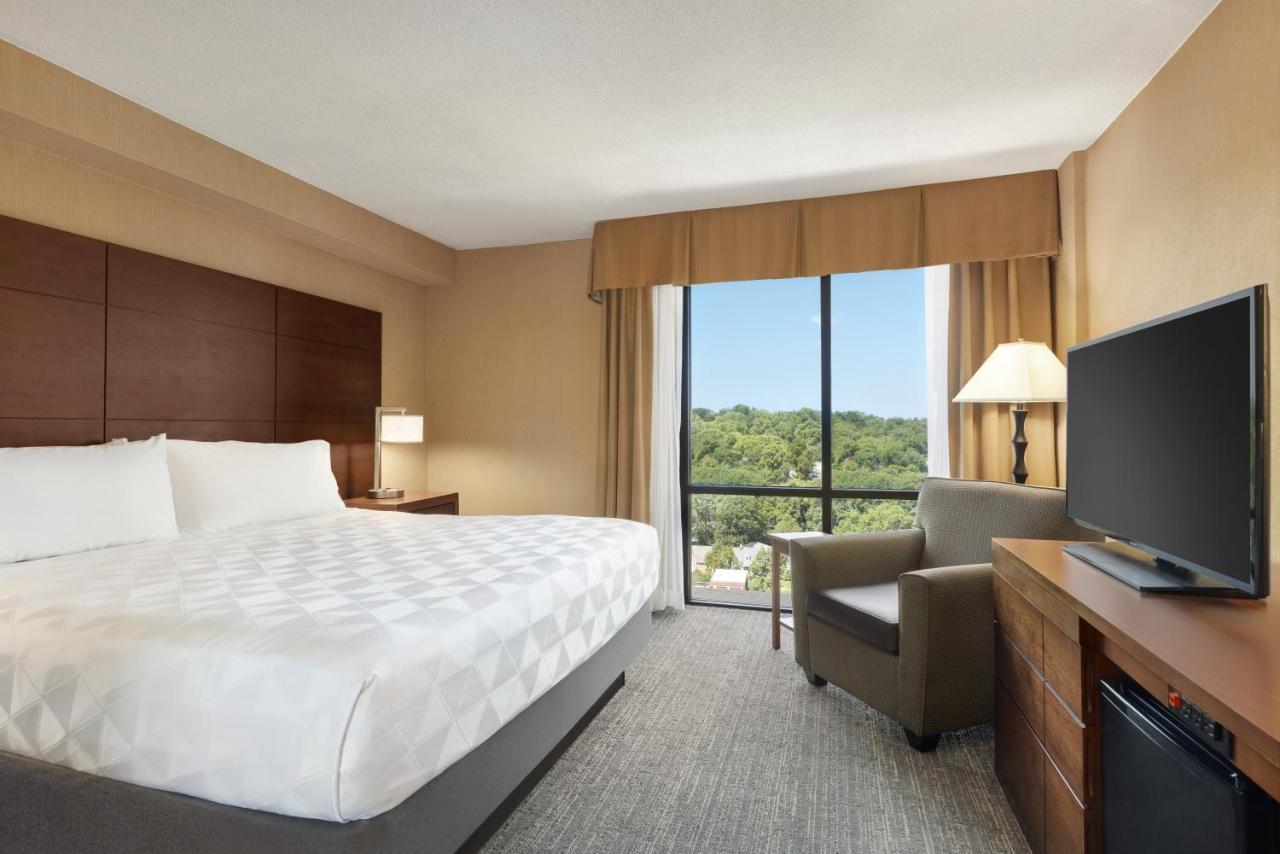 Holiday Inn National Airport/Crystal City By Ihg Arlington Bagian luar foto