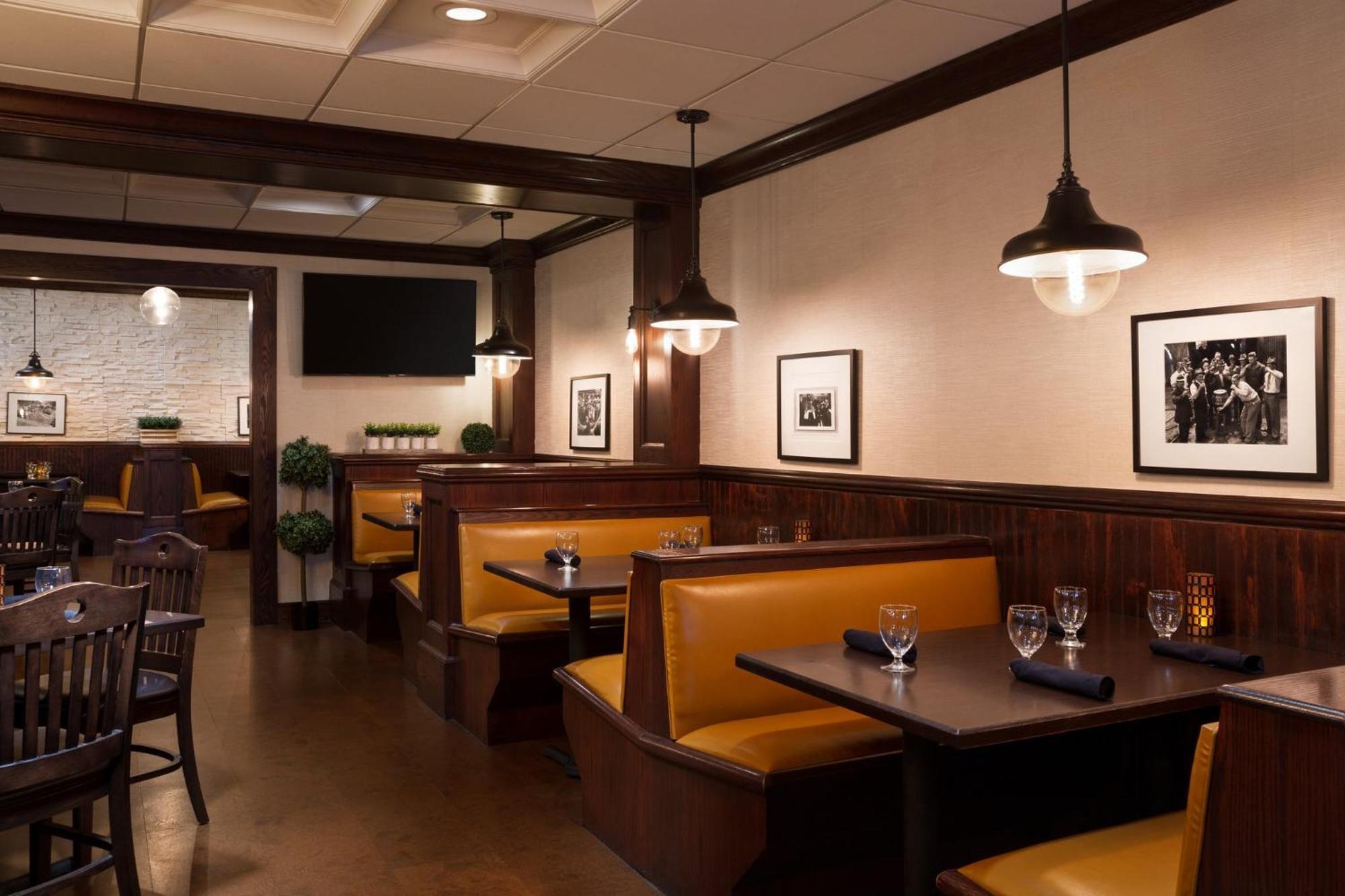 Holiday Inn National Airport/Crystal City By Ihg Arlington Bagian luar foto