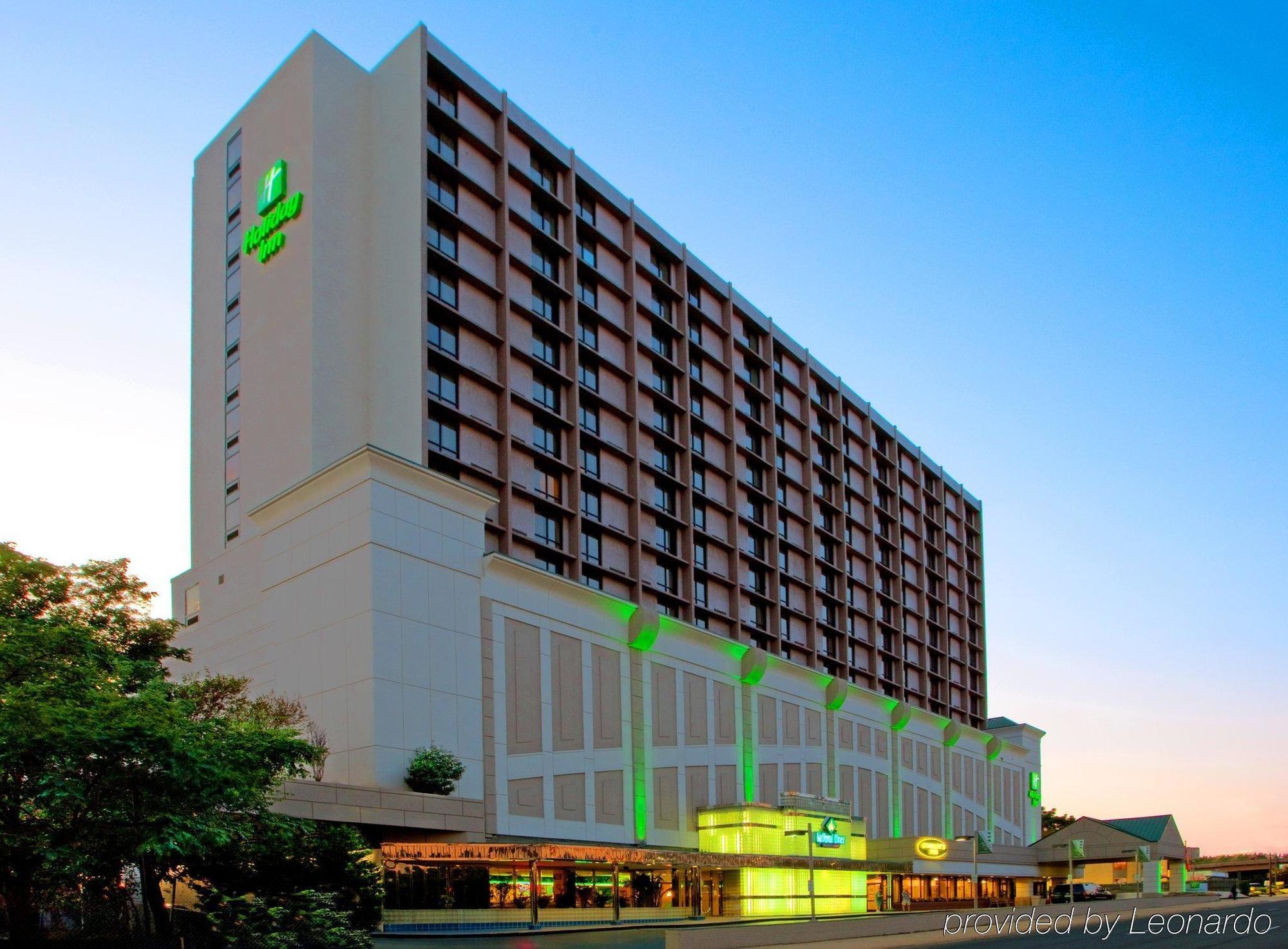 Holiday Inn National Airport/Crystal City By Ihg Arlington Bagian luar foto
