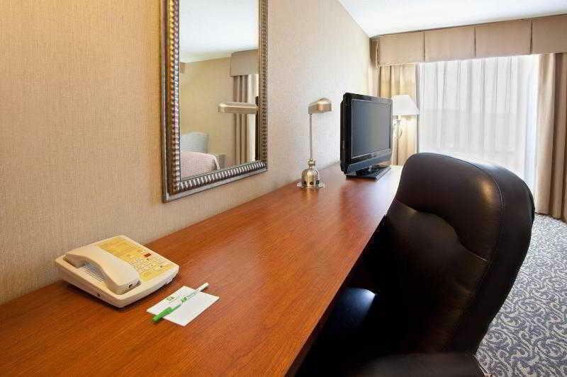 Holiday Inn National Airport/Crystal City By Ihg Arlington Bagian luar foto